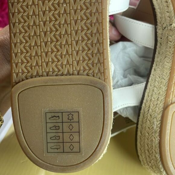 MICHAEL MICHAEL KORS, CUNNINGHAM SANDAL LEATHER, SIZE 8.5 - Picture 9 of 13